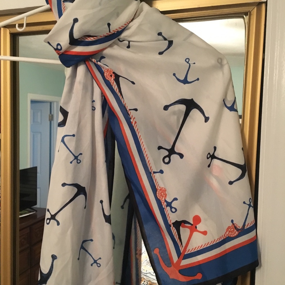 Limited anchor scarf